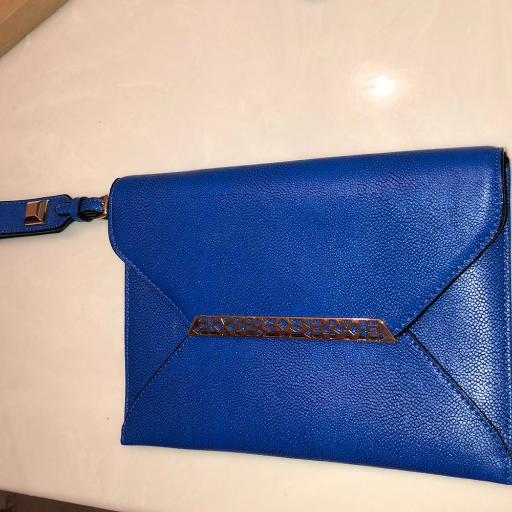 Handbag wristlet